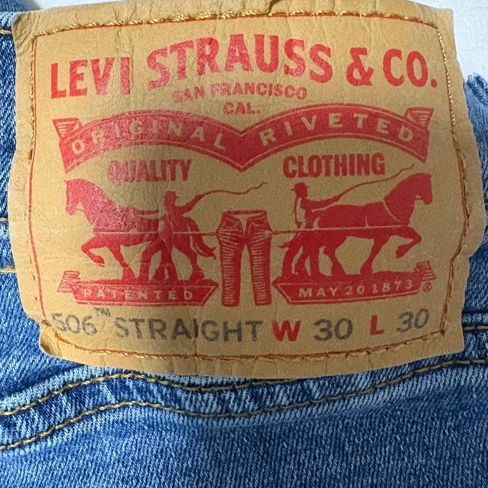 Levi’s 506 Comfort Straight Fit Men’s Jeans. Size 30 X 30